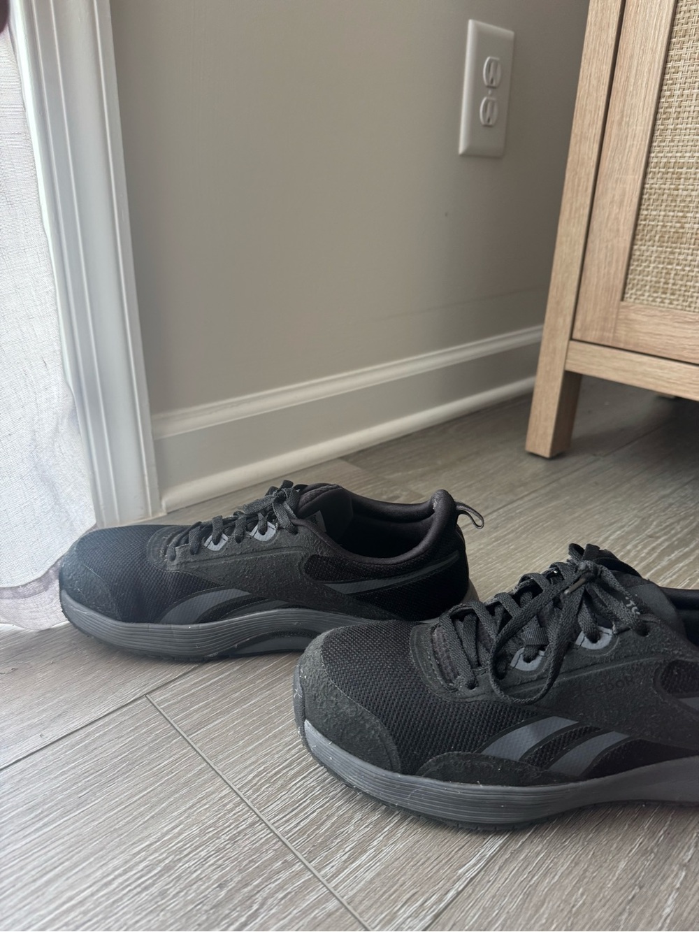 Reebok Men's Black Low-Profile Running Sneakers